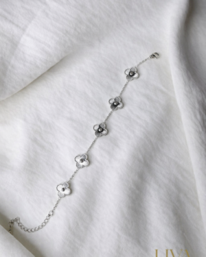 Gümüş Renk Yonca Figürlü Bileklik